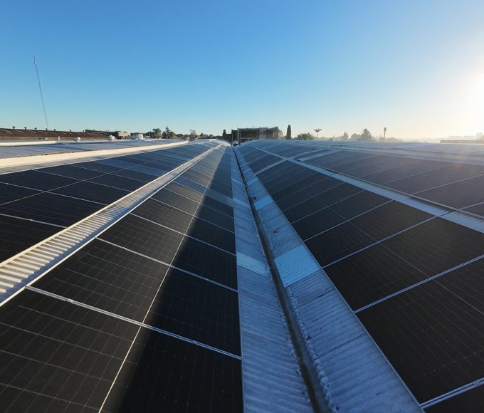 Johnson Acero duplica su parque solar en Paraná: el detalle del proyecto
