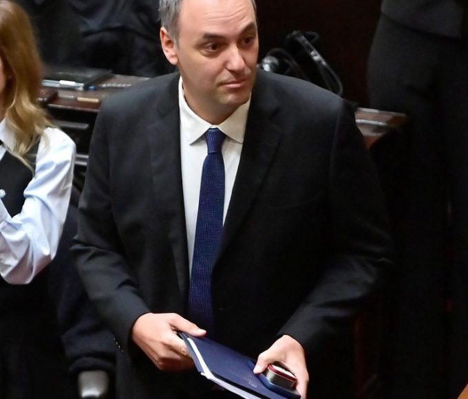 Villarruel le exige a Adorni que vaya ESTE mes al Senado: "Es una vergüenza"