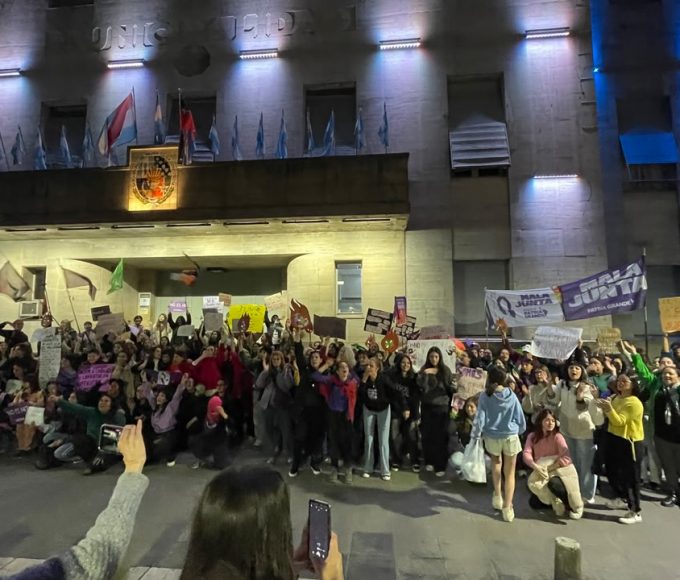 Concordia se movilizo masivamente por el Ni Una Menos: el dolor que unio generaciones