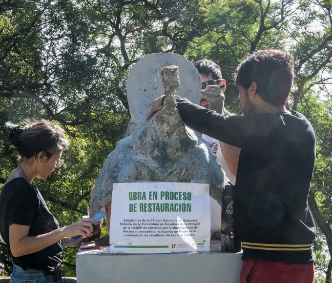 El rescate de las esculturas emblematicas de Parana que ya nadie miraba