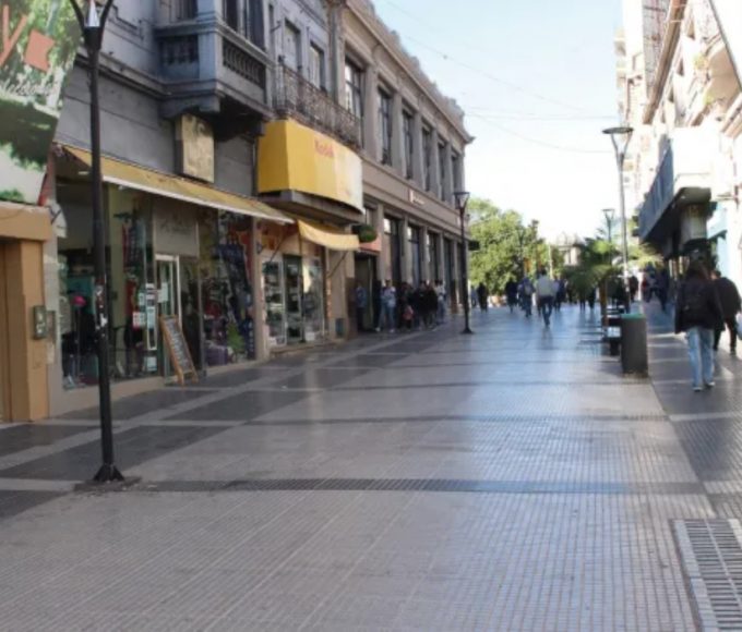 "Cada comercio que cierra es un retroceso": el duro reclamo de los empresarios