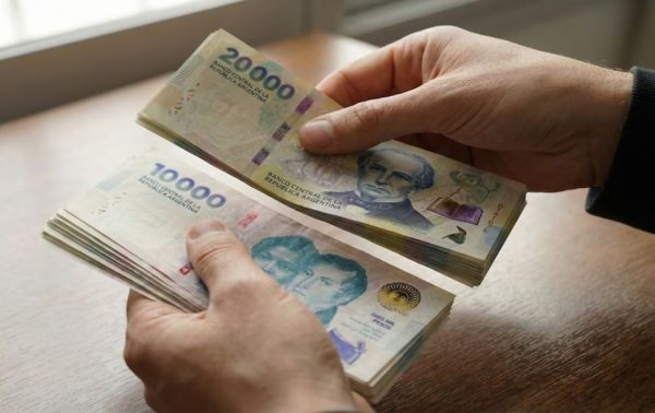 El salario mínimo vale menos que en 2001: el dato que duele