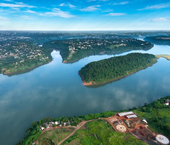 Ordenan indagar a directivos de Atanor por contaminar el Paraná