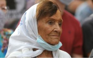 Murio Taty Almeida, la Madre de Plaza de Mayo que paso de gorila a simbolo