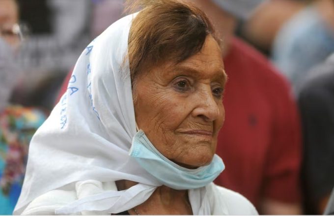 Murio Taty Almeida, la Madre de Plaza de Mayo que paso de gorila a simbolo