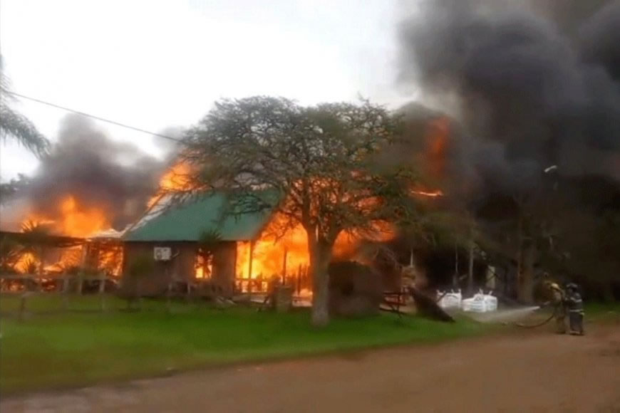 Seis cabañas destruidas por un incendio en Colón: pérdidas totales
