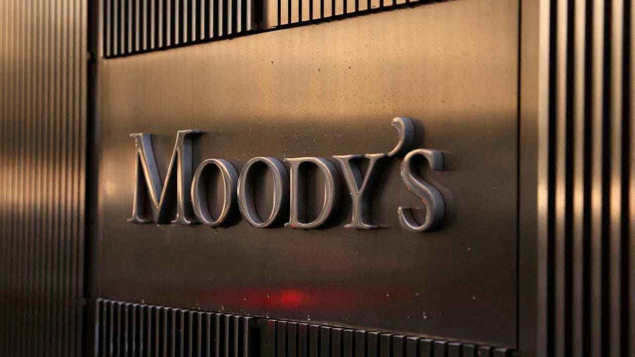 Moody's subió la nota de la deuda argentina: de Caa1 a B3