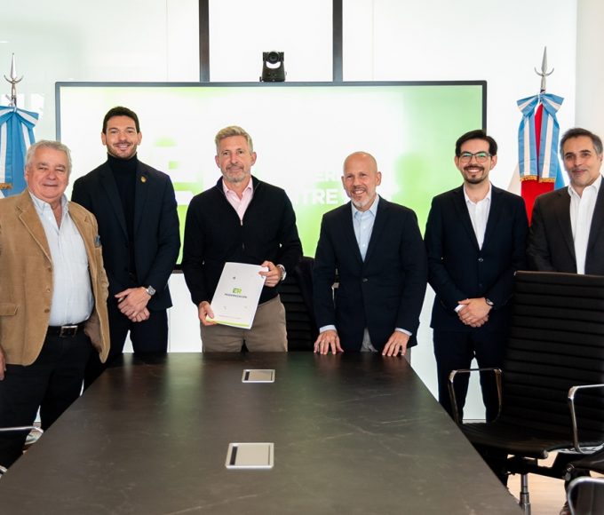El Gobierno firmó un acuerdo con Salesforce para llevar IA al Estado