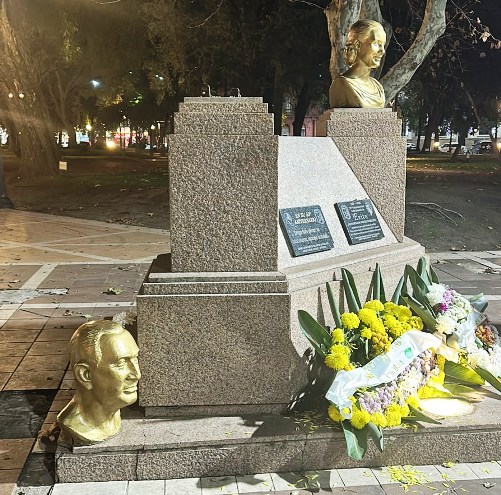 Vandalizaron el busto de Perón en Concepción del Uruguay: tres detenidos