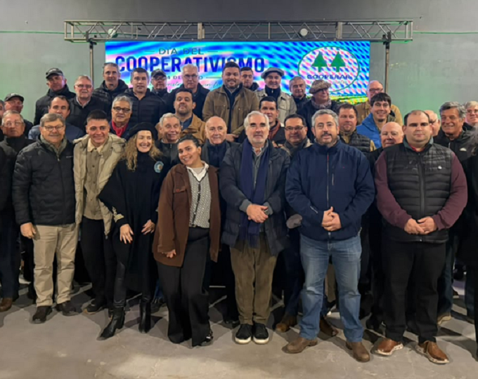 Cooperativismo como forma de vida: Federación Agraria y Cafer impulsan debate