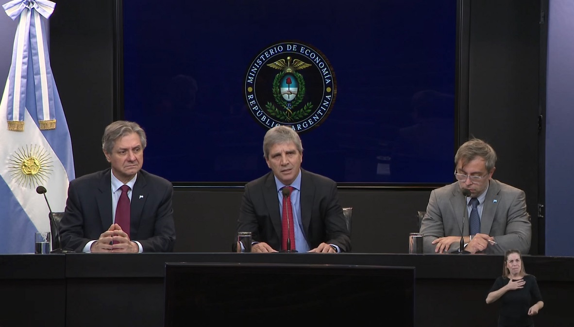 Caputo presentó el plan financiero al 2027: vencimientos y deuda