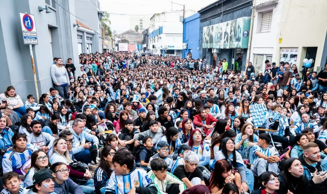 Mundial con ventas, pero 120 negocios cerrados: la paradoja del comercio en Paraná