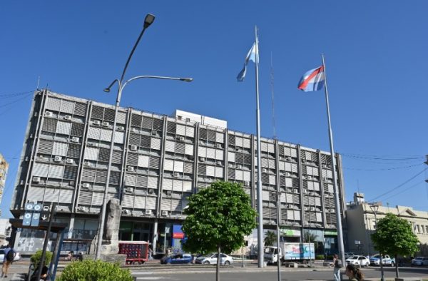El gobierno dice que el 75% de los docentes fue a trabajar