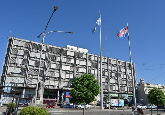 El gobierno dice que el 75% de los docentes fue a trabajar