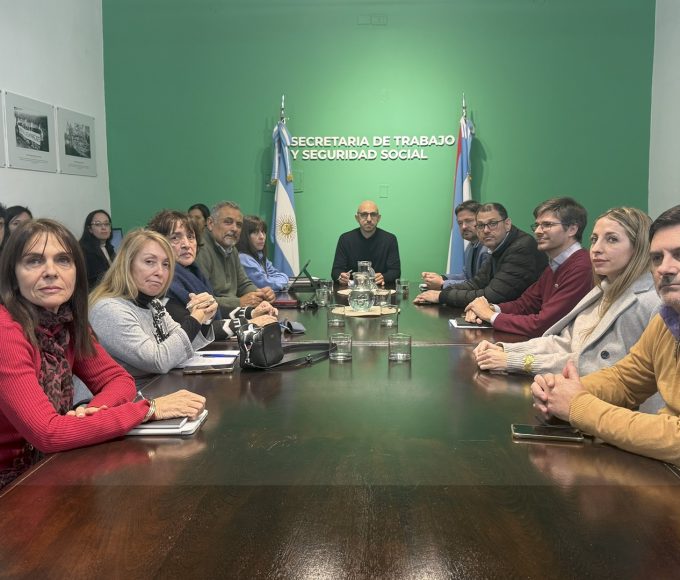 Paritaria estatal: el Gobierno ofreció 6% en dos cuotas y los gremios lo rechazaron