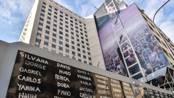 Intendentes entrerrianos firmaron en la AMIA un compromiso contra el antisemitismo