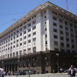 Superávit semestral, pero junio cerró en rojo: las cuentas del Gobierno
