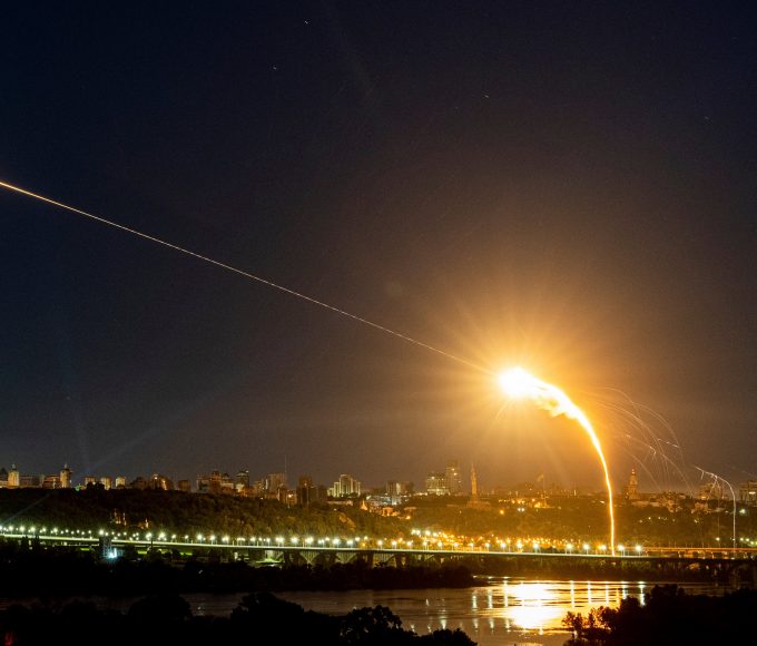 Rusia atacó Kiev con misiles y drones en la víspera de la cumbre de la OTAN