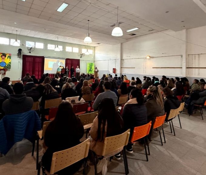 248 docentes de secundaria se capacitaron en tres ciudades entrerrianas