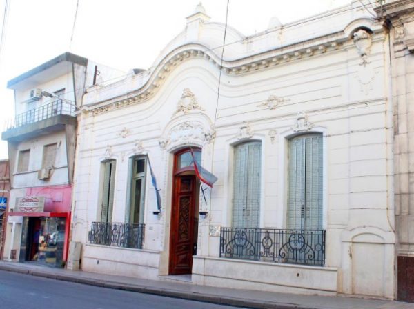 Paritaria estatal: el gobierno y los gremios vuelven a la mesa este martes