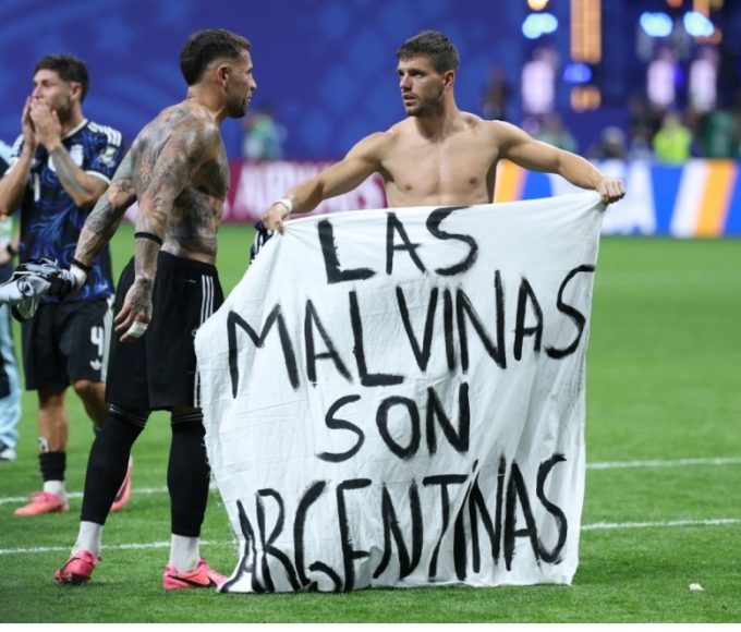 Milei frenó el festejo: llamó "patrioterismo barato" al reclamo por Malvinas