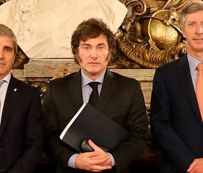 Milei avanza en la reforma del BCRA: penalizar la emisión como "estafa"