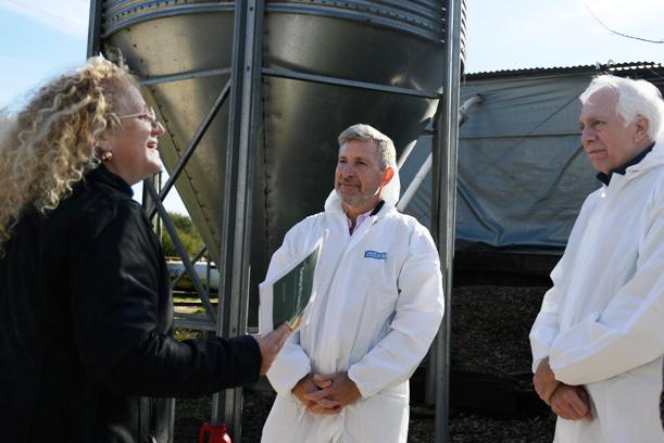 Frigerio visitó La Paz y destacó la energía solar en el sector avícola