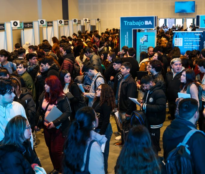 Expo Empleo en Buenos Aires: 1400 personas buscaron trabajo en feria por invitación