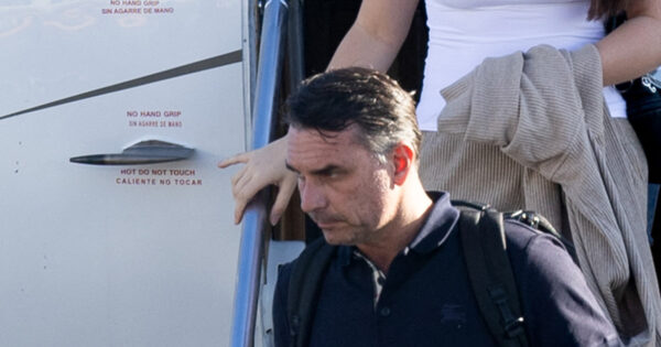 La orden judicial para preservar las imágenes de la salida de Flávio Bolsonaro