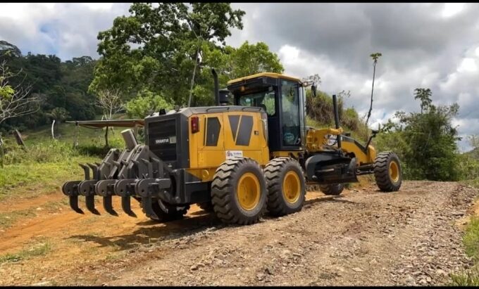 Puerto Yeruá adjudicó una motoniveladora 0 km por $210 millones