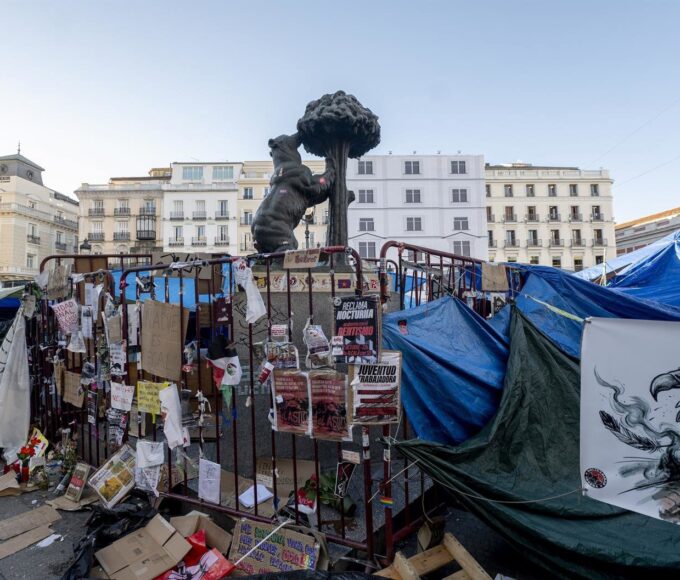 La acampada de la Puerta del Sol no se levanta: 'abandonaremos la plaza'
