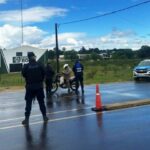 Más de 100 controles y una moto con pedido de secuestro
